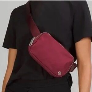 Lululemon Everywhere Belt Bag 1L
